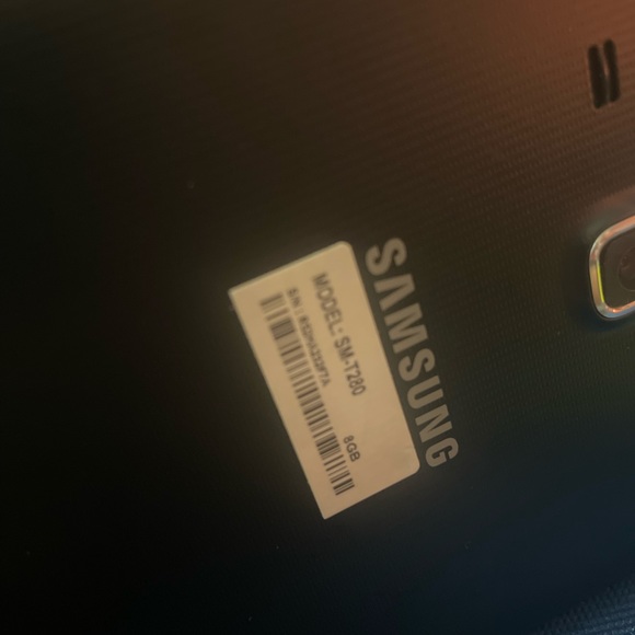 Samsung tablet galaxy tab A - Picture 2 of 3